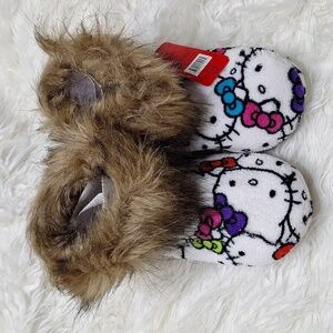 HELLO KITTY slippers NWT